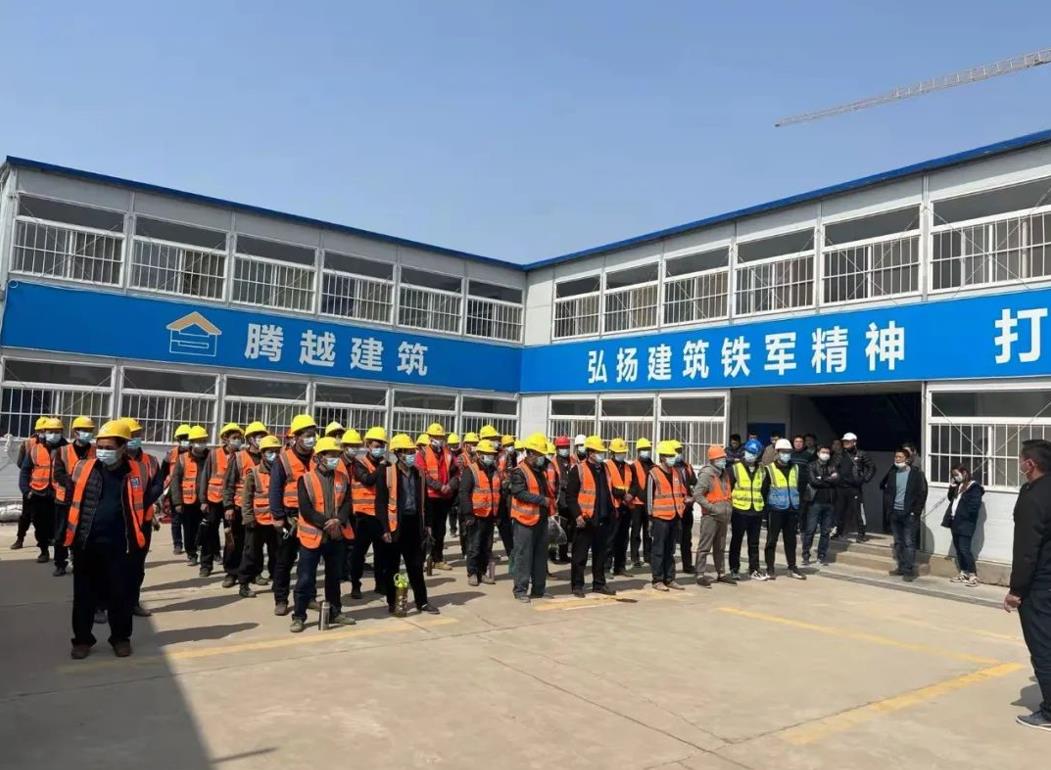 同心战“疫”丨开云网投-开云（中国）铁军紧急援建山东淄博方舱医院！